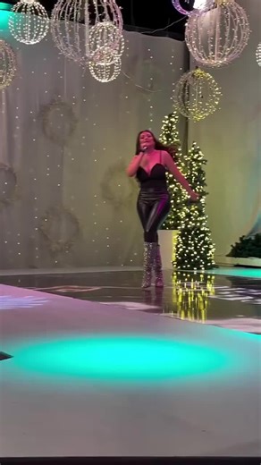 Se robo el show Elsa Oseguera😆#elsaoseguerahch #elsaoseguera #honduras #tiktok #honduras🇭🇳