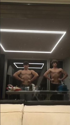 Teen bodybuilder flexing big muscle / read description