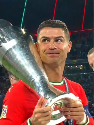 No momento MAIS IMPORTANTE ele apareceu! #cr7 #shorts