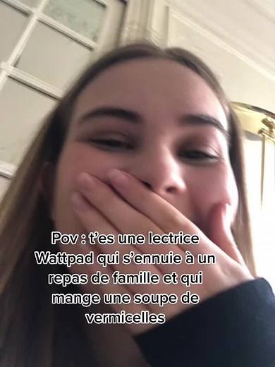 Et qui retrouve son enfance apparemment… #wattpad #wattpadfrance#lakestone #comeking #pretocruz #iamkunafa #sarahrivens