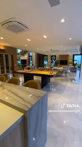 Inside a new Modern Luxury house by @franklinimoveislux R$ 18.700.000,00 #arquitetura #home #house #luxuryhomes #luxury #homedecor #interiordesign #dreamhouse #dreamhome #newhe #modernhouse #dreamlife #fyp #fypシ #fypシ゚viral #foryou #foryoupage #modernfamily #mansion #florida #moami #hometour #housetour #realstate #luxuryrealestate #lasvegas