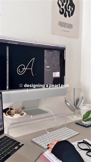 Alannah ⟡ Brand Designer on Instagram: "Pearl pen design 🐚 I had such a distinct vision for a brand asset that needed a custom pen tool, it wasn’t something I could find a mockup of or even a real tutorial, so of course I had to share 🤍 1) add your gem or pearl png 2) image trace → high fidelity photo → expand 3) new brush → pattern brush 4) adjust your spacing & size 5) play with the paint tool, I used mine for custom lettering ✨ Enjoy!! Let me know if you try it 😘"