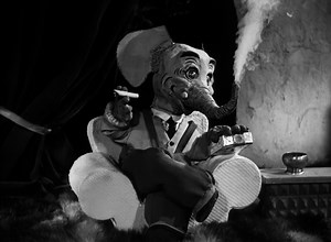 5.1K views · 172 reactions | Siden allehelgensaften står for døren, tar vi sjansen på å vise den aller mørkeste Ivo Caprino-filmen vi fant i arkivet. Den dystre reklamefilmen fra 1949 promoterer i tillegg et svært farlig produkt! Takk til Caprino Filmcenter for rettigheter til å vise filmen «Perpetuum mobile»  #Halloween #allehelgensdag #caprino | Nasjonalbiblioteket | Facebook