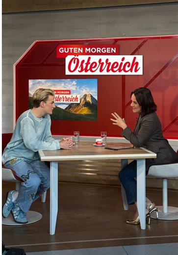 Dachte mir ich Vlog mal mit hihi🤭😋 #orf #michiskopek #unterhaltung #liveshow #wien