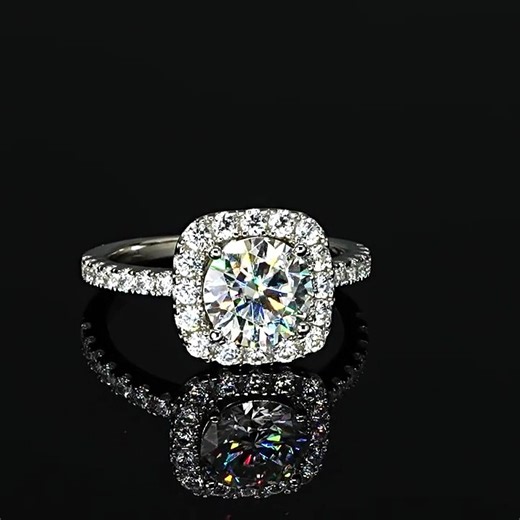 2CT Brilliant Moissanite Ring 💍✨