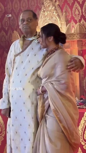 Rani_Mukherjee965 on Instagram: "Miss you uncle 😘❤️ Our beautiful queen Rani Mukherjee beautiful 😍❤️ #viral #love #ranimukherjee #viralvideos #ranimukherjeefans #ranimukerji"