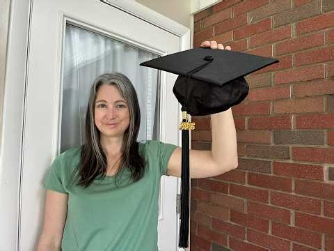 Happy Secret Unisex Shiny Graduation Cap for Kids | Real Life Toy Review