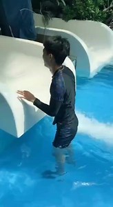 Making a splash and loving every second 🌊 #funslide #waterworld #waterpark | Genius Hub