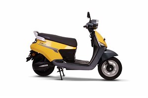 What is the seat height of BGauss Max C12? | ZigWheels