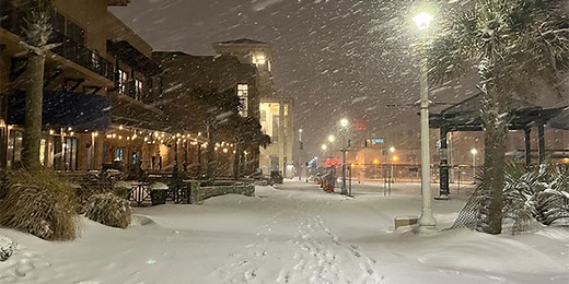 Deadly winter storm slams mid-Atlantic, Appalachians with heavy snow leading to numerous crashes