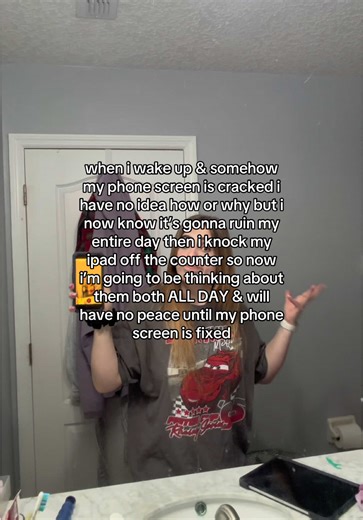 Dealing with a Cracked Phone Screen: Tips for a Stress-Free Day