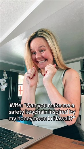 Hawaii keychains will always be my favorite! Restock 2/13! #fypシ゚viral #hawaii #honeymoon #bride #customersbelike