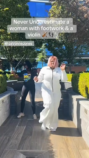 Spring is on the air and Aries season too 🙏🏾🦚♈️ ☀️ #bustinmoves #weekend #violin #collab #energy #ariesseason #springtime #livemusic #healing JaVonne Jones Violin Music | Verun Marie Moring