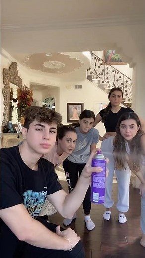 Keemokazi shows off his insane beatboxing skills 😂