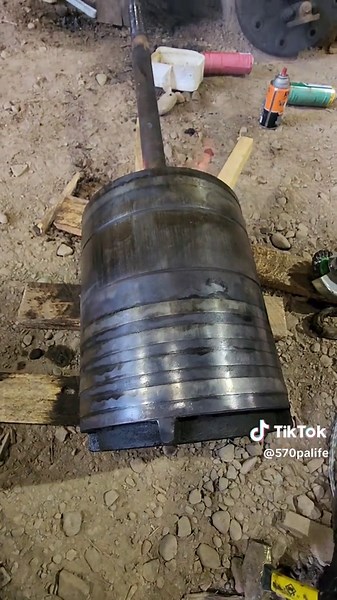 Popped the piston out of Stucky. It doesn't get any more unstuck than that. #hitandmiss #throttlegoverned #engine #twostroke #oilfield #motor #oldschool #mechanic #flywheel #restoration #antique #progress #stuckymcstuckface