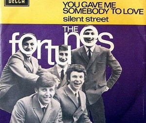 The Fortunes - You Gave Me Somebody To Love | Top 40
