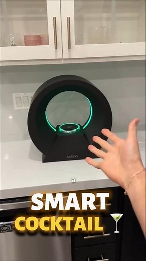 This AI Bartender Mixes Cocktails Better Than Humans?! 🍸🤖 #shorts