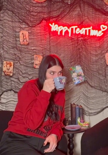 WE ARE BACK BABY!! Episode 6 of my PODCAST is up on my YouTube!! ❤️ so happy to have our weekly tap sessions again 🤭#mysteryjewlerygirl #jewelrytiktok #mysteryjewelryjar #podcastclips #podcast