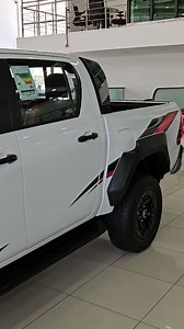 شاهد سعر تويوتا هايلوكس 2025 جي آر سبورت فل كامل وارد بازرعه | قناة Yemen Cars