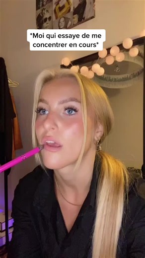 Wejdene: Bande Organise En Boucle Dans Ma Tête