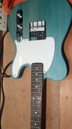 Staining a guitar body with Water based wood stain