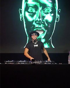 RED LIGHT 🚨 GREEN LIGHT 🔫 | Timmy Trumpet