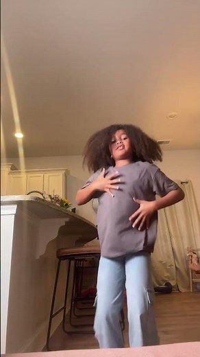 Curly GIRL dance vibes!! #curls #curlyhair #scarlett