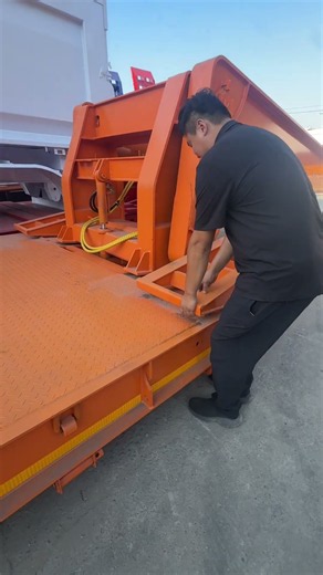 3‑Axle Detachable Gooseneck Lowboy Semi‑Trailer | Double Drop RGN Trailer For Heavy Machinery