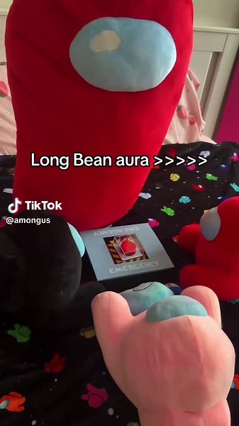 mogging all the little Crewmates #AmongUs #gaming #GamingonTikTok #impostor