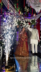 Barat Bride Entrence ❤️❤️💕💕 To book your event & wedding photography 📞 @ 92 322 4207202 #weddingdiaries #shootsbymoazzamazam #pakistanibridalshoot #creativeshoots #happymoments #bridalglamp #prettybrides #coupleshoot #extravagantweddings #happybrides #photooftheday #photographypassion #bestmoments #familyshoots #weddingcoverage #lahore #weddingphotography #teammoazzam #coveringpakistan #moazzamphotography #bridetobe #specialmoments #weddinginspiration #brides #bridaldiaries | Moazzam Photogra