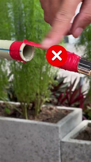 A technique to create internal threads for plastic water pipes. #diy