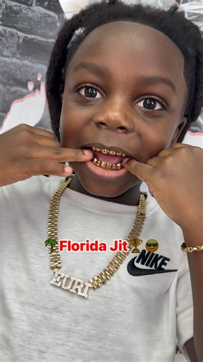 141K views · 6.4K reactions | He Gleed up from the feet up ⬆️  4...