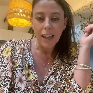 Hey beautiful people, it’s been awhile since I did an update and I figured as were due. I did this 4 times trying to do it as quickly as possible, and this was the best I could do. In a nutshell, I have addressed the following: - Aus Post delays and how they are impacted and impacting our deliveries (and everyone elses). - Us, and that we are a little behind in all areas due to working with skeleton staff and doing split shifts, and how we are hoping to turn everything around over the next 2 wee