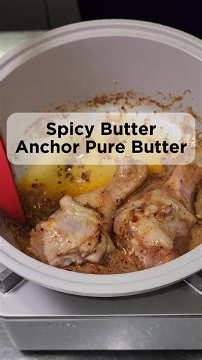 Anchor Unsalted Pure Butter yang diperbuat daripada 100% susu lembu New Zealand menjadi pilihan saya untuk buat Spicy Butter. Sesuai juga untuk masak ayam, steak, pasta or sapu dengan roti. #AnchorMY #DairyliciousMY #ButterSpread | Makan Ape Harini