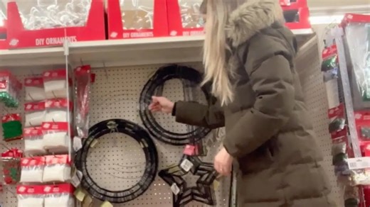 Turn a Dollar Tree wreath form into this! 🌟🪩✨