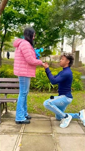 THE MYSTERY OF THE BOUQUET! 💐