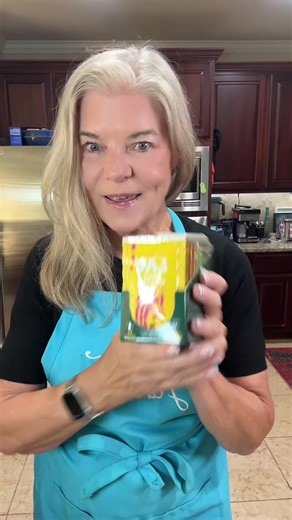 If you pack lunches or travel a lot, you need these LAV single-serve dressings. Armenian-inspired flavors, shelf-stable, and made with avocado oil so your salads never have to be boring again. #saladdressing #mealprepideas #healthylunch #cleaneatinglifestyle #foodtokfinds