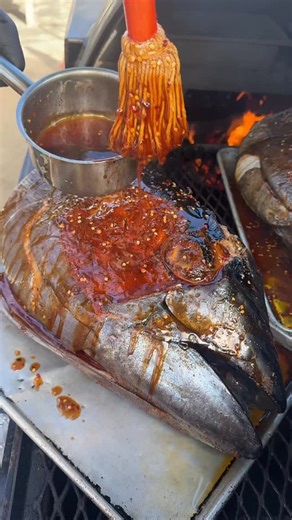 APL on Instagram: "This Weekend Cherry & Oak Wood Smoked Menu Candied, smothered oxtail Crispy pork belly with sweet and sour BBQ sauce Colossal beef short ribs Sweet and sticky pork ribs Giant bluefin tuna shoulders, cheeks, and collars Sticky ubara rice, pickled chile relish 48 oz Wagyu tomahawk 9+ 36 oz glazed rack of lamb Pulled pork shoulder Honey butter cornbread APL Barbecue × @ginrummybar 822 Washington Blvd Venice, CA Saturday & Sunday 12:30ish till 3:30ish No shortcuts. Just oak, cherr