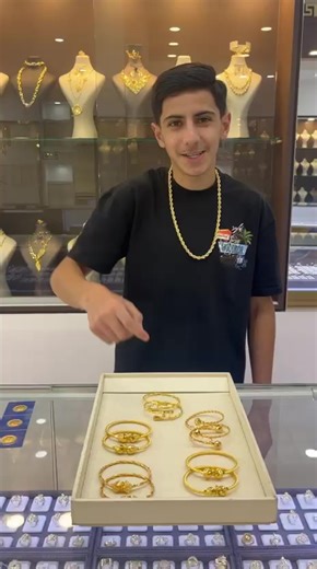 Explore Stunning Gold Bangles at Spencer Street Fairfield