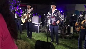 29K views · 616 reactions | Popurri De Cumbias De Traileros Del Norte #GrupoAtrailerados #trailereandoconatrailerados #purosexitosdelostrailerosdelnorte #CompartanAmigos Contrataciones…. 81 19380627 Whatsapp 81 11577905 Whatsapp | Grupo Atrailerados Trailereando | Facebook