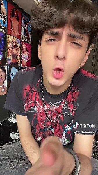 how can you watch spinel’s song and not cry have you no heart?? 💔 #stevenuniverse #2006 #spinel #genz