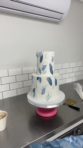 Making #buttercreamart for a baptism cake! #caketok #fyp #cakedecorating #cakevideo #buttercream #cakedesign