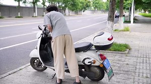 SmartTags for Samsung 4PCS, Bluetooth Trackers Item Locator for Keys, Wallet, Luggage, Pets, IP65 Water-Resistant, Long Battery Life, Compatible with Samsung Galaxy Device (NOT for iOS or Huawei)