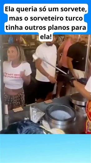 Ela queria só um sorvete, mas o sorveteiro turco tinha outros planos para ela! #shorts
