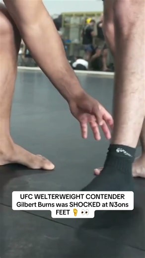 UFC WELTERWEIGHT CONTENDER Gilbert Burns was SHOCKED at N3ons FEET 🦶 👀#n3on #n3onclips #ufc #fyp
