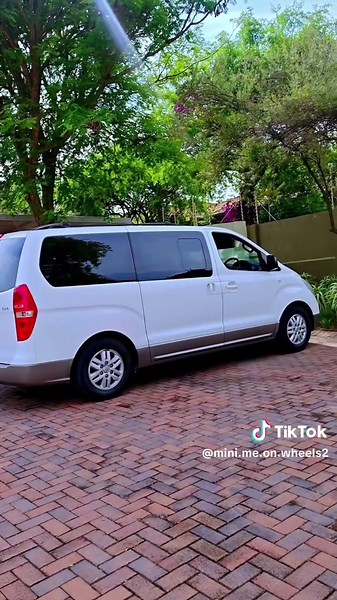 Reliable Shuttle Service for Safe Transportation