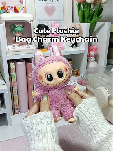 Unboxing my new cute plushie bag charm! 🧸✨ 🔸Soft & huggable plush material 🔸Lightweight and easy to carry anywhere 🔸Perfect as a bag charm, keychain, or desk decor 🔸Adds a cute, aesthetic vibe to any outfit or setup 🔸Great for gifting to your friends Time to add this cute plushie bag charm keychain to your collection and upgrade your everyday look!! 😊🩷 . . . . . #bagcharm #keychain #anikanik #plushies #plushtoys