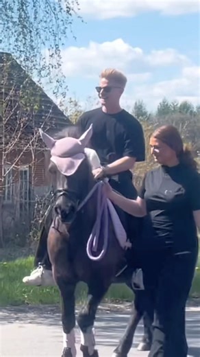Så skal der snart overraskes konfirmander igen 🏇🤣