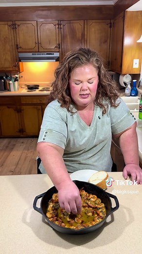 Shrimp scampi in cast iron: easy buffalo shrimp scampi
