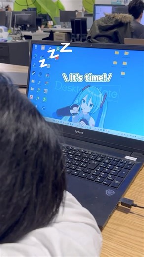 Desktop Mate Showcase Video: Miku Wakes You Up